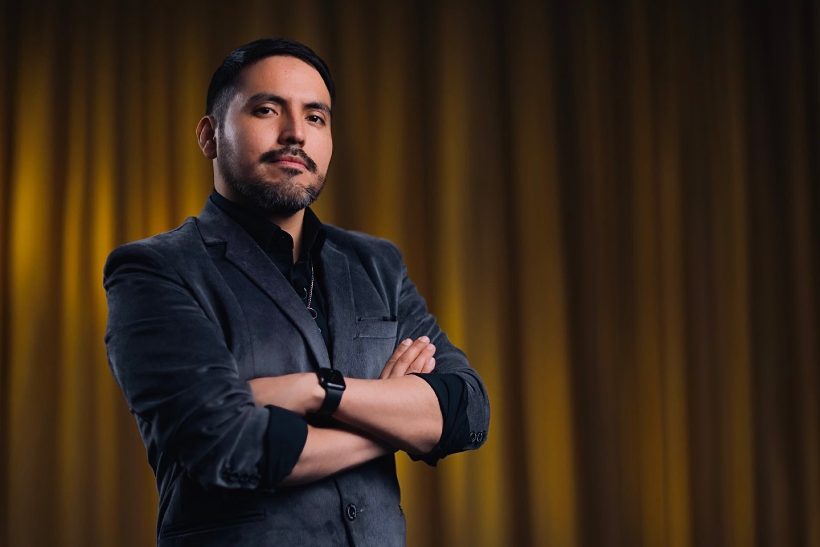 Alejandro, professional magician
